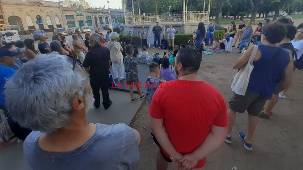 Realizaron una asamblea contra el DNU de Milei