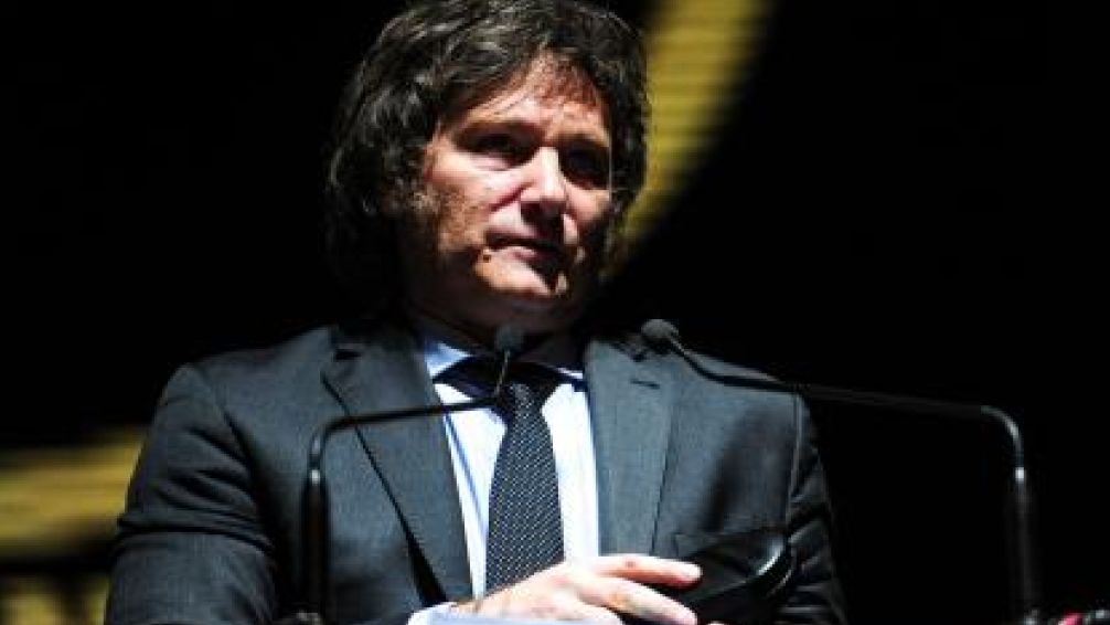 Milei: "Estamos trabajando a brazo partido para evitar la crisis"