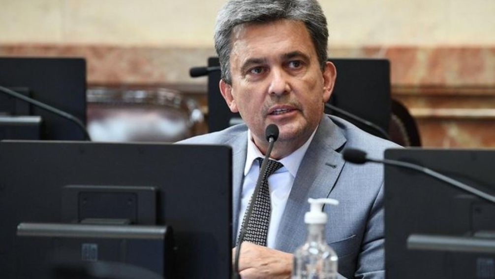 Para Zimmerman, "no se puede aprobar un DNU que parece inconstitucional"
