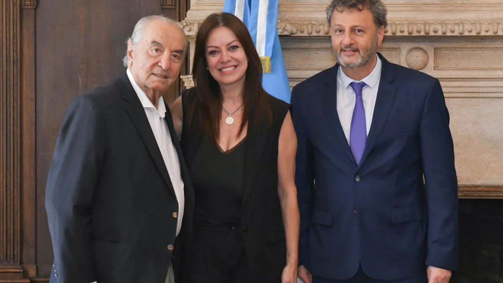 El Gobierno convoca al Consejo del Salario a fin de mes