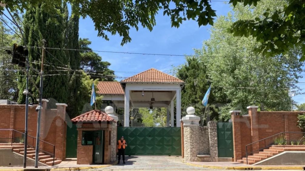 Milei desarrolla por primera vez su actividad en Olivos