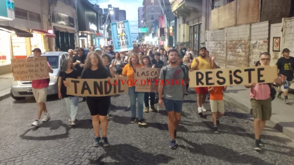 Se desarrolló una nueva manifestación contra las políticas de Javier Milei