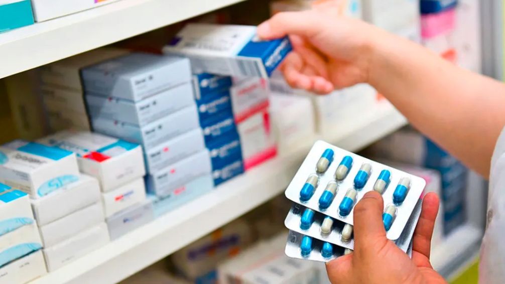 Kreplak: "En ninguna otra parte del mundo el precio de los medicamentos es libre"