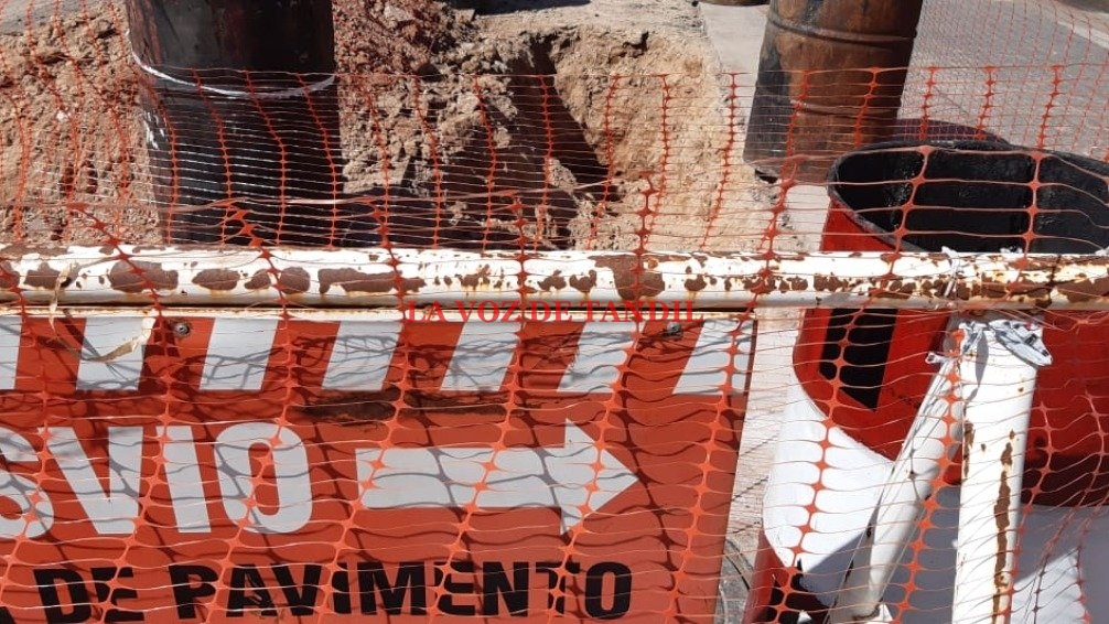 Corte de tránsito en la calle De Pietri entre Trabajadores Municipales y Gabriel del Río