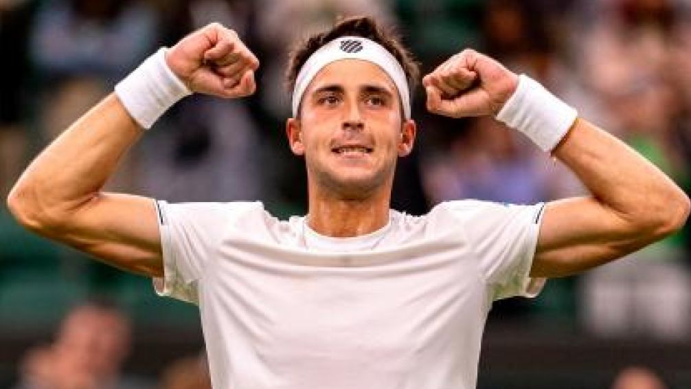 Etcheverry avanzó a la segunda ronda de Australia tras vencer a Murray