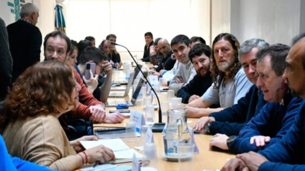 La Provincia definió un aumento de 25% en enero para estatales