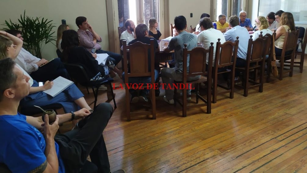 El Concejo acordó extender las frecuencias de los colectivos para ayudar a paliar la crisis del sector