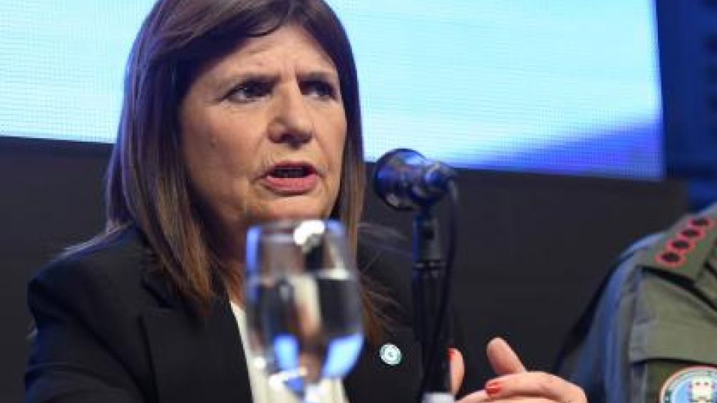 Bullrich: "Se reciben mil llamadas por día de gente que denuncia extorsiones y aprietes para sumarse al paro"