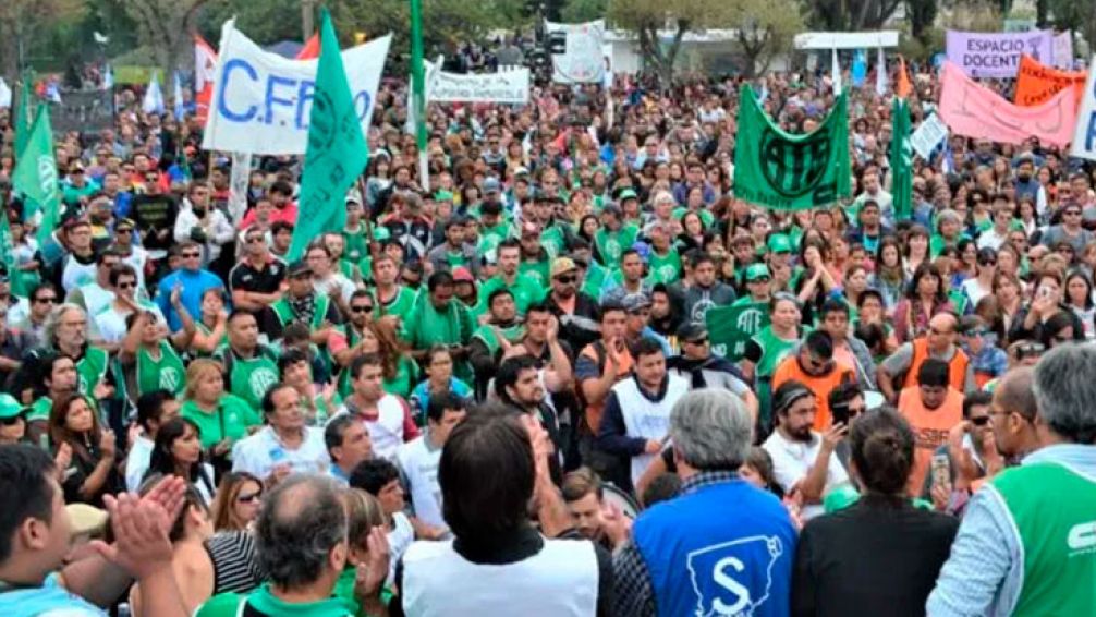 ATE se adelanta a la CGT e inicia un paro de 24 horas a partir de esta medianoche