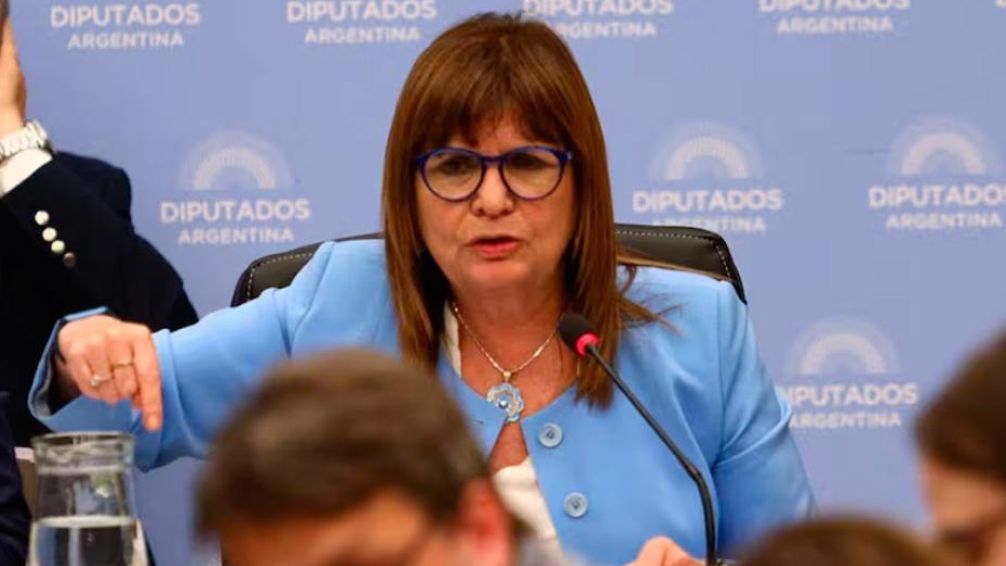 Bullrich apuntó a "sindicalistas mafiosos" y dijo que "no hay paro" que "detenga" al Gobierno