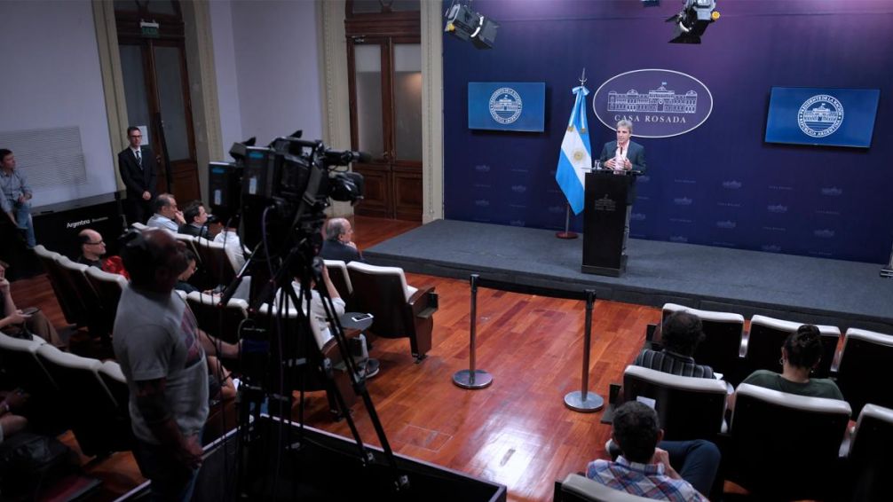 El Gobierno retira el capítulo fiscal de la ley "Bases", pero ratificó el rumbo hacia déficit cero