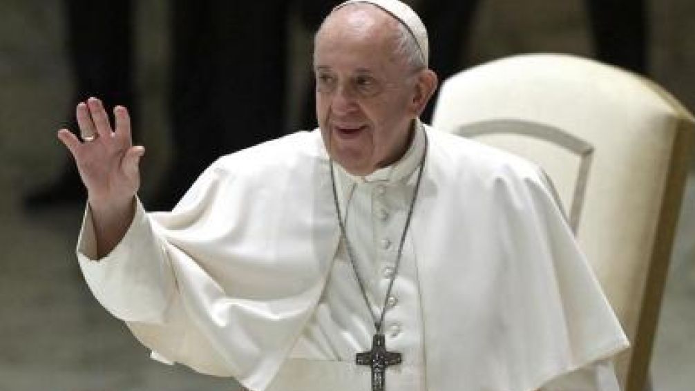 El Papa está "listo" para "empezar un diálogo" con Milei