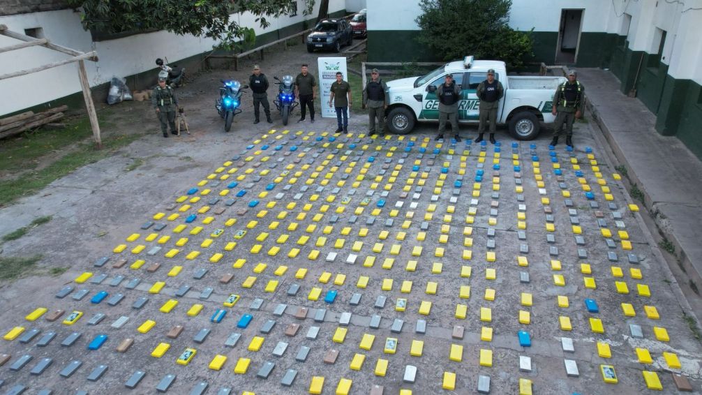 Gendarmería Nacional incautó un mega cargamento de panes de cocaína