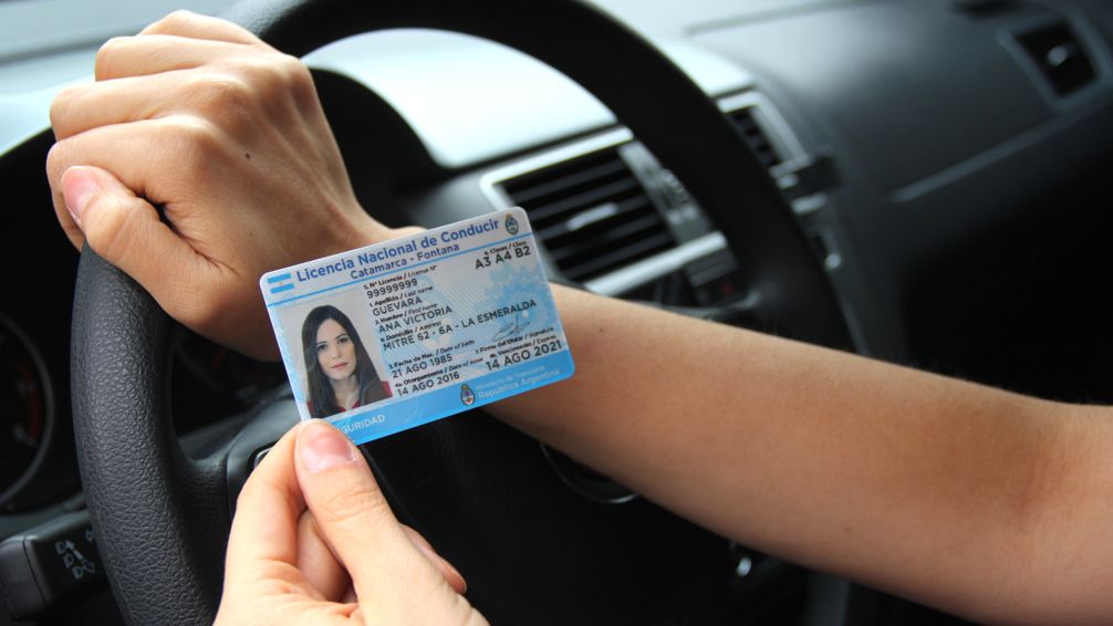 Mañana se podrán retirar las licencias de conducir tramitadas entre el 19 y 26 de enero