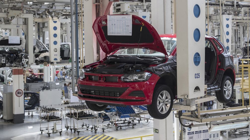 Las exportaciones de autos se desploman un 29,8 % en enero