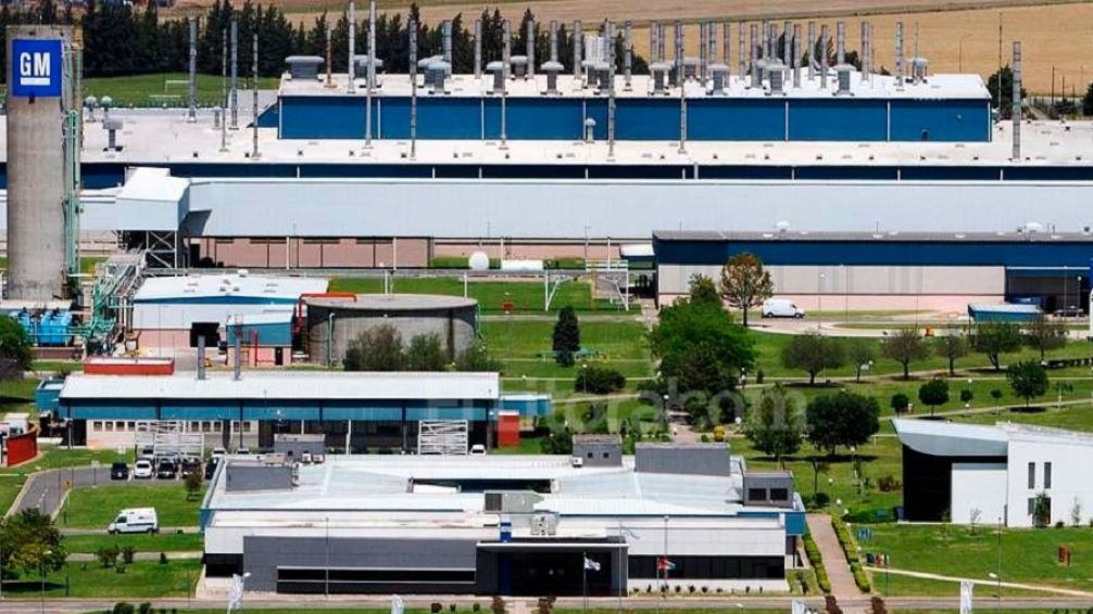 Alvear: "General Motors" suspende a todo su personal con salario reducido 