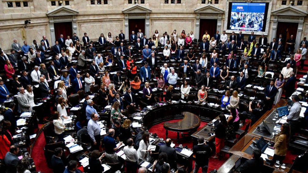 Vuelve a comisión el proyecto de ley "Bases" y se debe empezar a tratar de nuevo