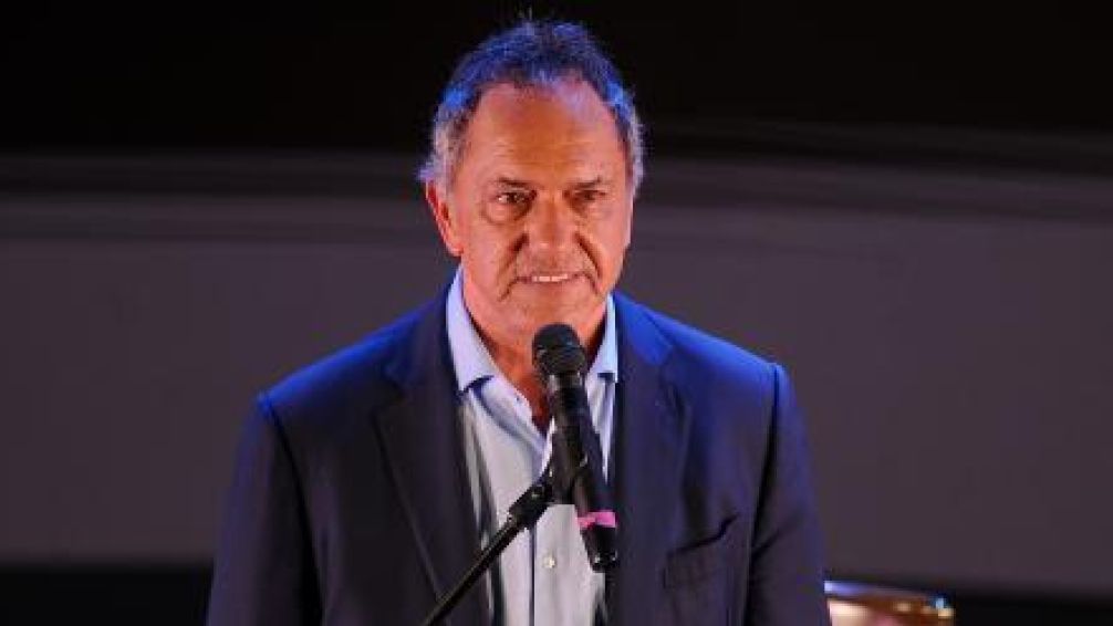 Scioli anunció que turismo se suma al Programa Cuota Simple