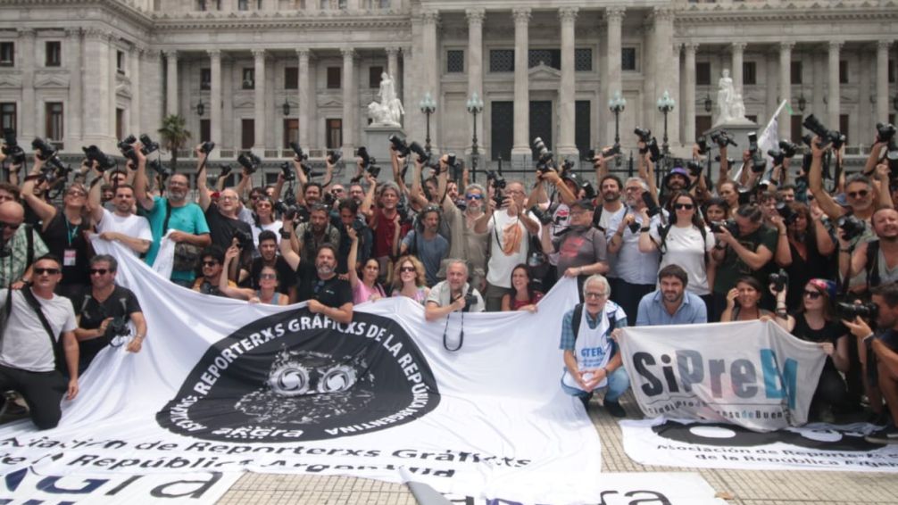 Reporteros gráficos repudiaron la salvaje represión de Bullrich a 30 periodistas 