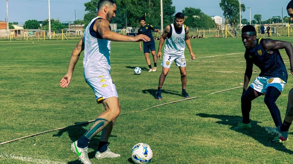 Nicolás Romat un defensor ordenado y estructurado "siempre al servicio del equipo"