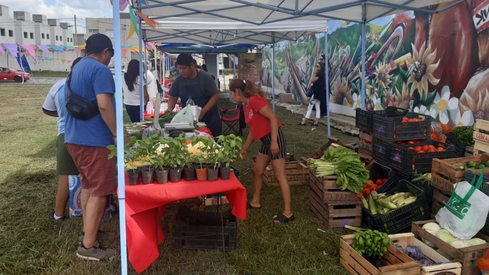 Exitoso inicio del Mercado Alimenticio barrial