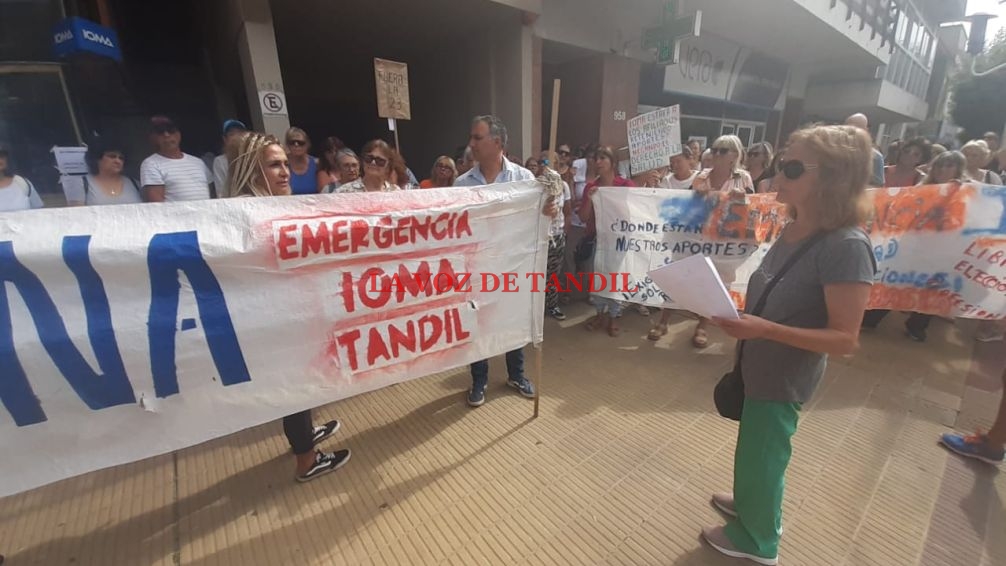 "IOMA estafa a los afiliados reteniendo aportes y negando el derecho a la salud"