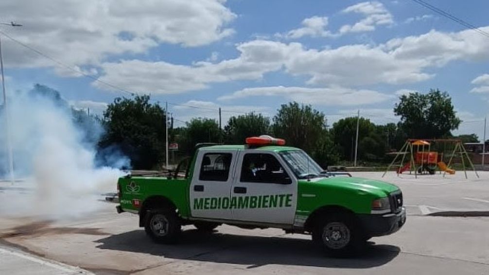 El municipio de Esteban Echeverría fumiga contra el "aedes aegypti"