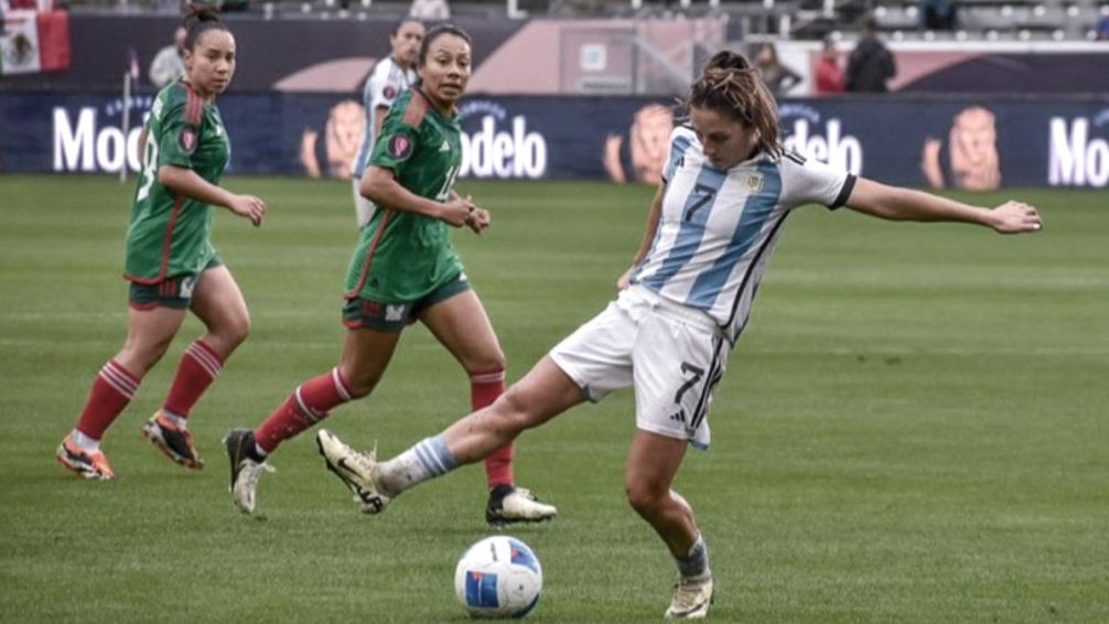 Argentina empató con México en el debut de la Copa de Oro