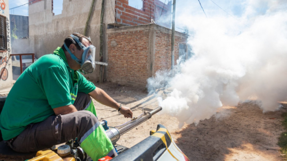 Municipio de Lanús fortalece las tareas de fumigación contra el mosquito 