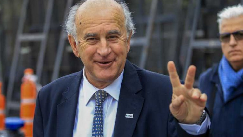 Parrilli dice que si el kirchnerismo pretende volver a gobernar debe ser "por entender las necesidades de la gente"