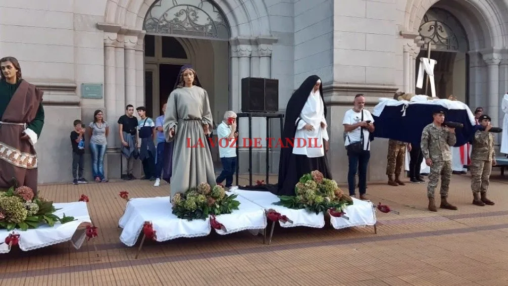 Semana Santa: Se realizó la tradicional Procesión del Santo Entierro