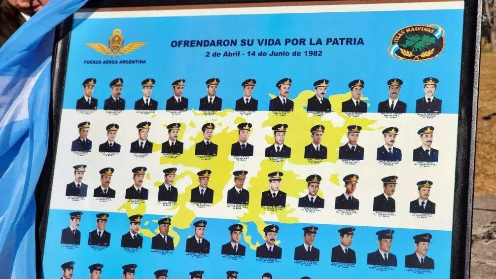 Se realizó un acto en Homenaje al Bautismo de Fuego de la Fuerza Aérea