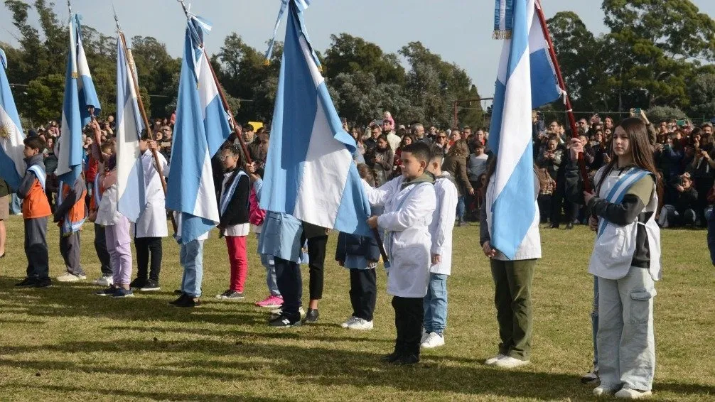 Reviví el emotivo Acto por el Día de la Bandera en la Guarnición del Ejército