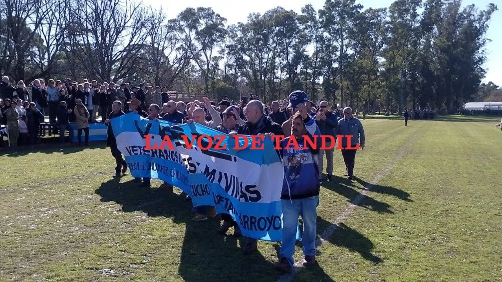Soldados de la Fuerza Aérea y del Ejercito realizaron el Juramento de Fidelidad a la Bandera