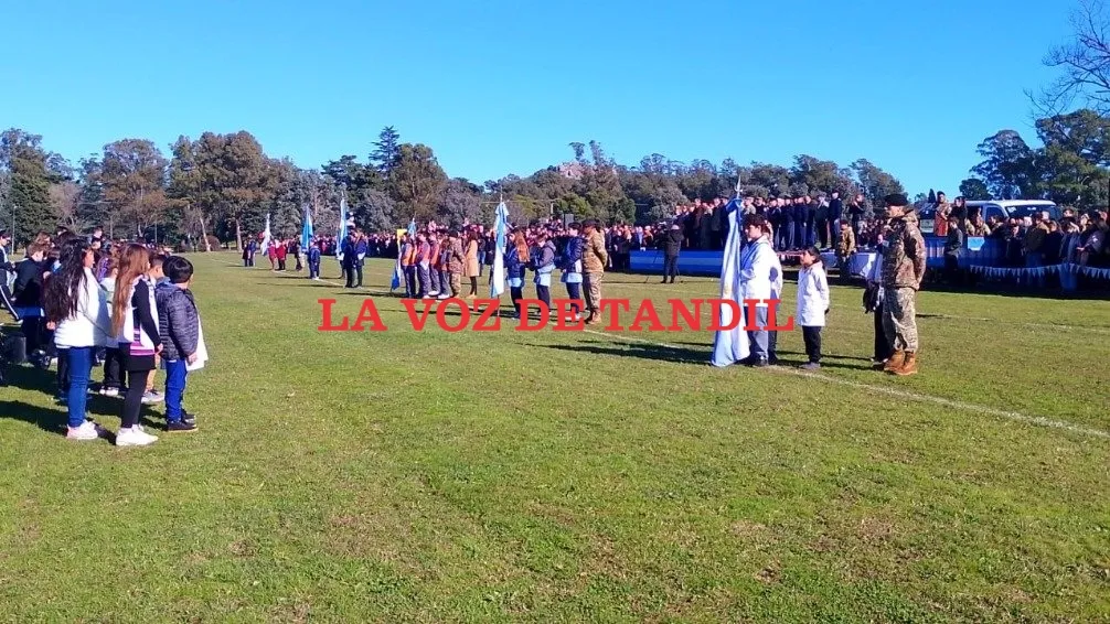 Soldados de la Fuerza Aérea y del Ejercito realizaron el Juramento de Fidelidad a la Bandera