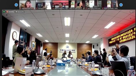 El ministro Javier Rodríguez firmó un acuerdo con la Universidad Agrícola de China
